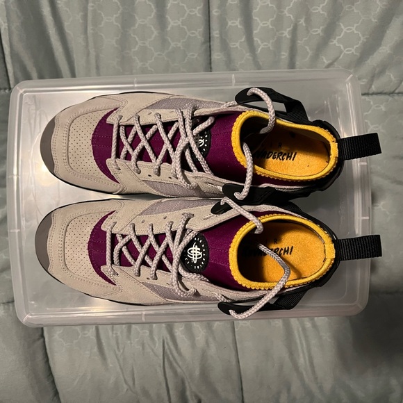 Air Huarache - Picture 2 of 3